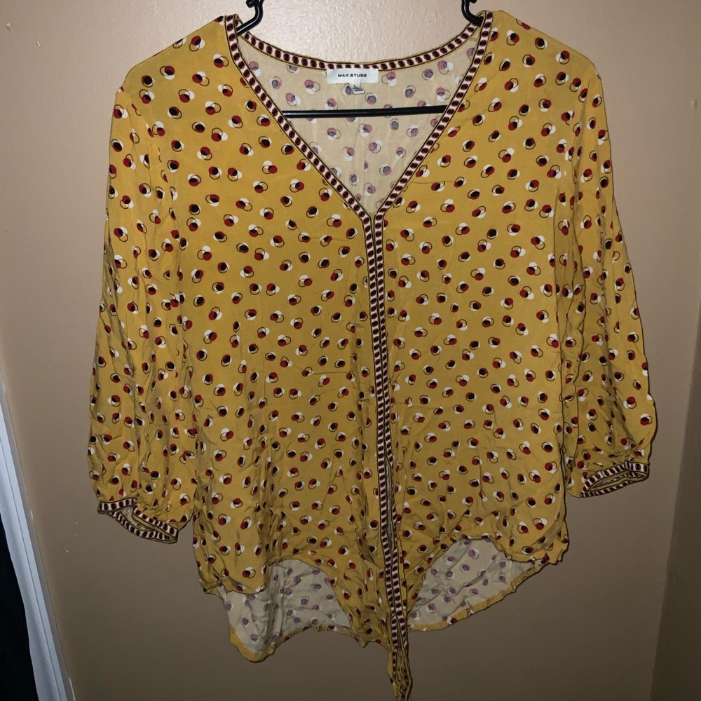 Max Studio ¾ Sleeve Yellow Tie Front Blouse with red and white geometric print